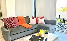 Evergreen Lodge - Two Bed Lux Flat - Parking, Garden, Patio, Wifi, Netflix - Close To Blenheim Palace & Oxford - F3