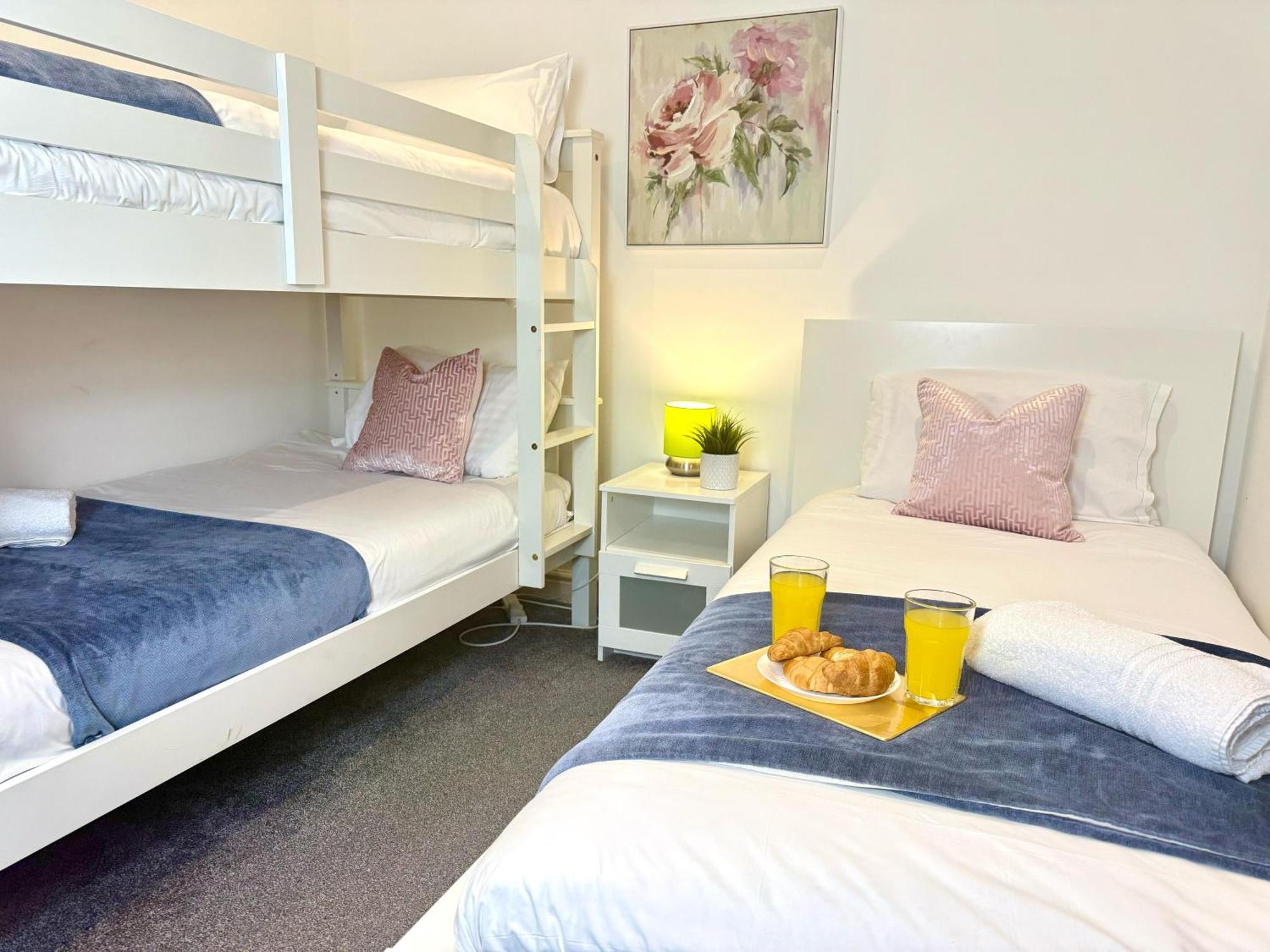 Evergreen Lodge: Luxurious Two-Bed Flat with Garden near Blenheim Palace Kidlington Exterior photo
