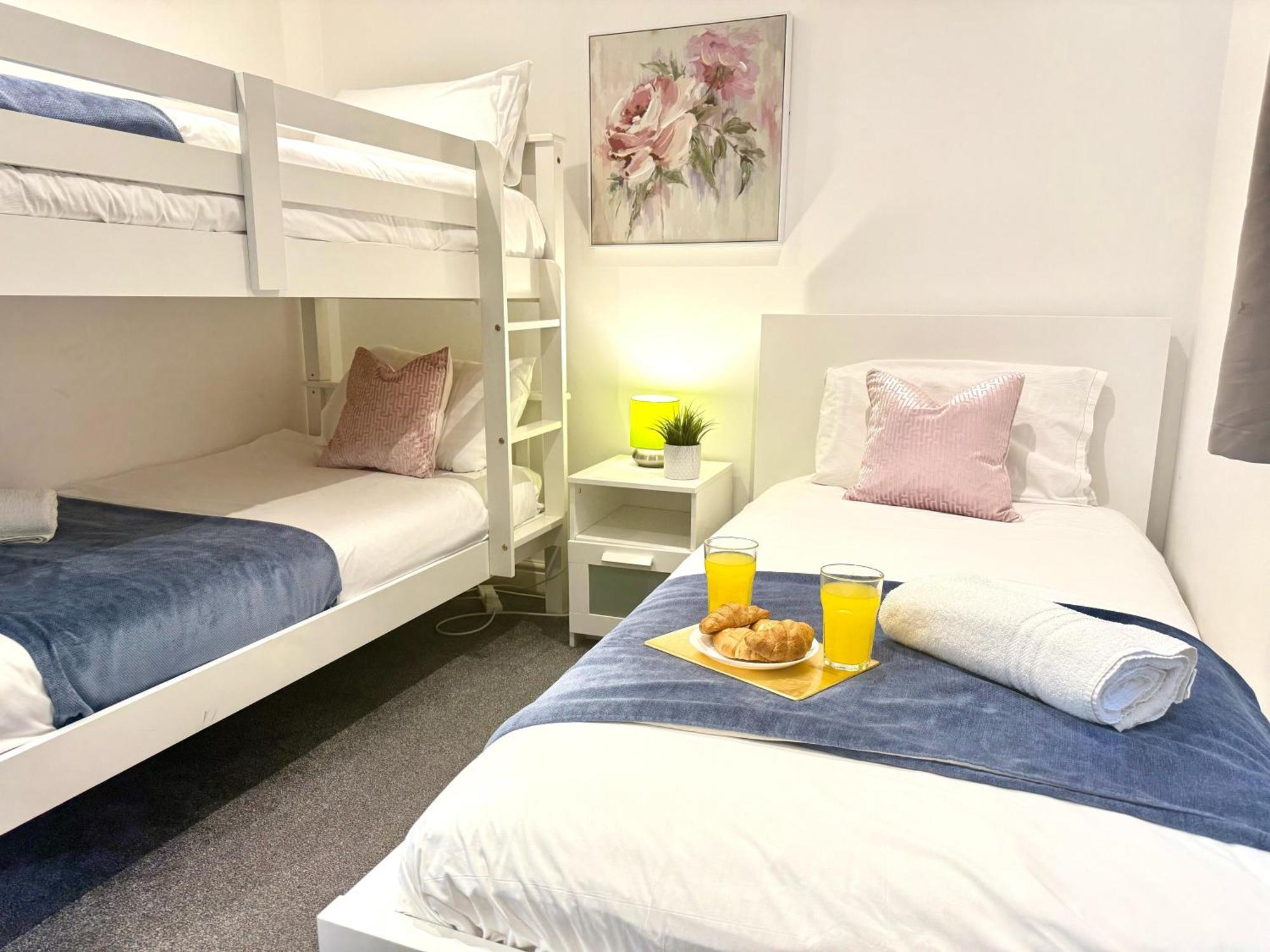 Evergreen Lodge: Luxurious Two-Bed Flat with Garden near Blenheim Palace Kidlington Exterior photo