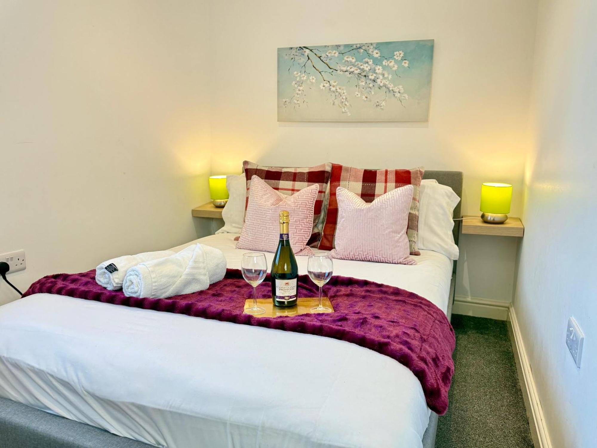 Evergreen Lodge: Luxurious Two-Bed Flat with Garden near Blenheim Palace Kidlington Exterior photo