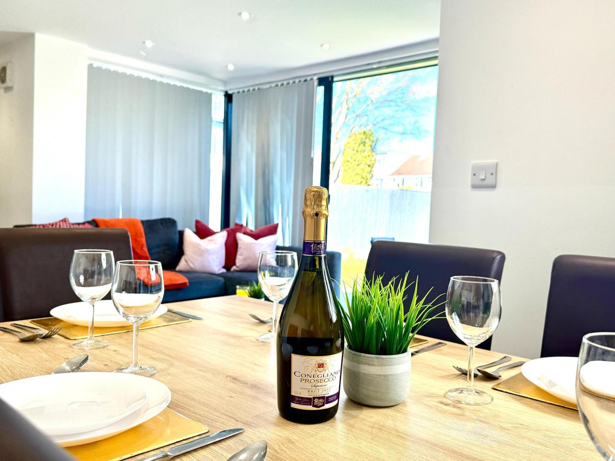 Evergreen Lodge: Luxurious Two-Bed Flat with Garden near Blenheim Palace Kidlington Exterior photo