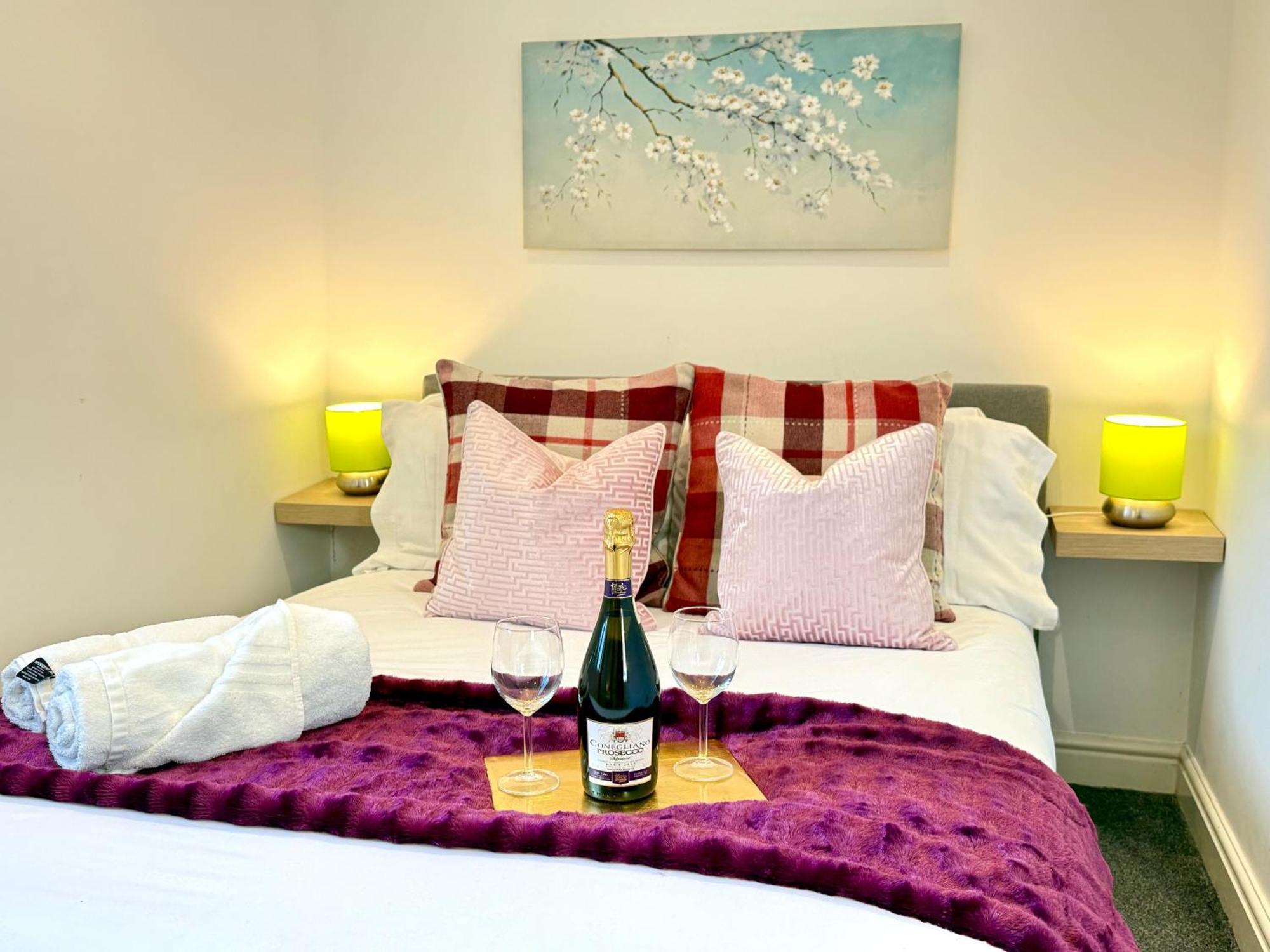 Evergreen Lodge: Luxurious Two-Bed Flat with Garden near Blenheim Palace Kidlington Exterior photo